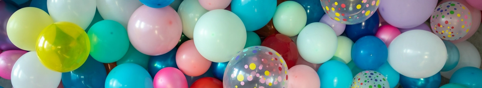 balony i kolorowe kulki